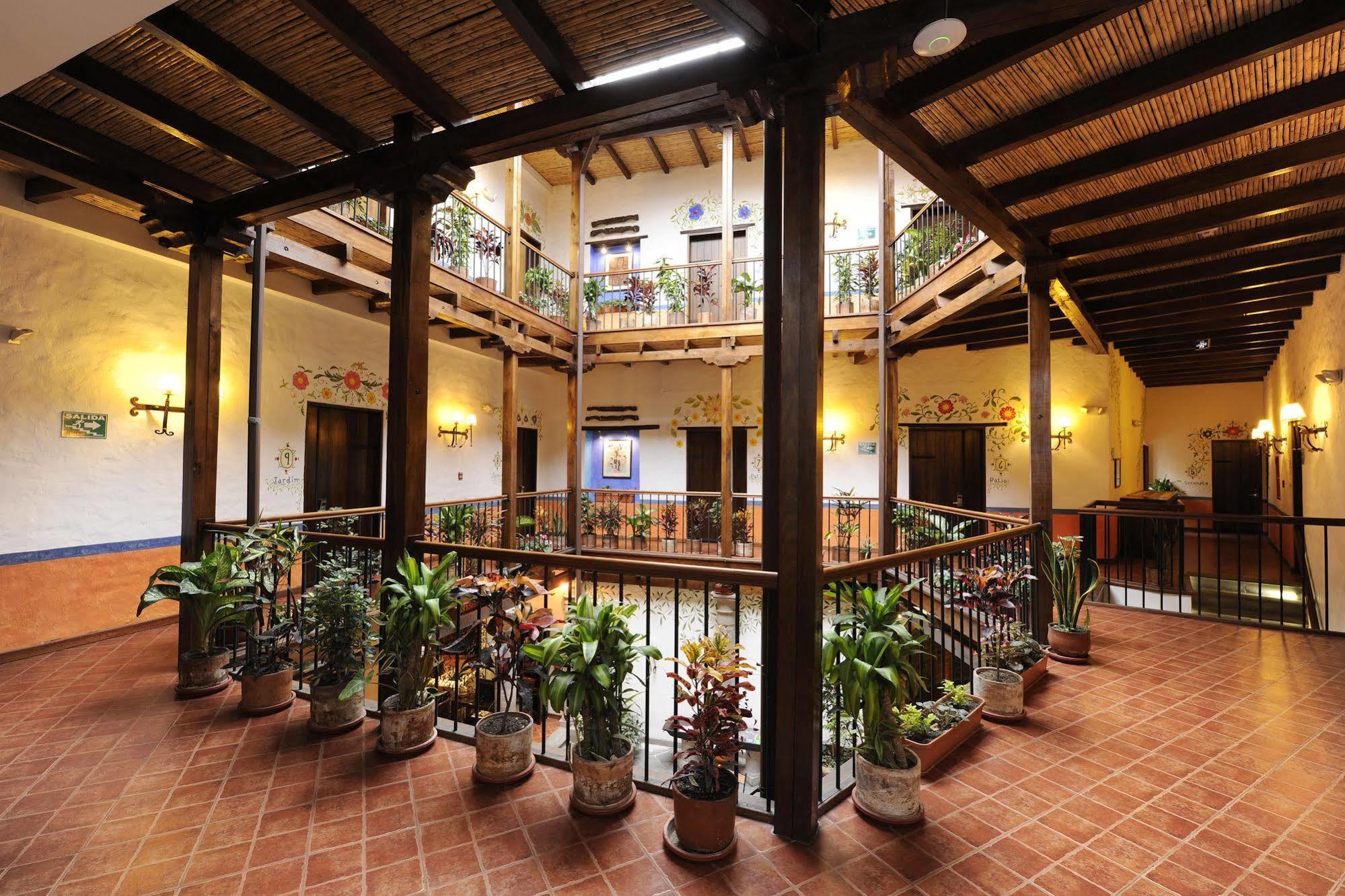 La Casona De La Ronda Hotel Boutique & Luxury Apartments Quito Exterior photo